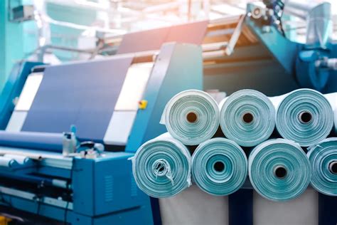  Isinglass pour la Fabrication de Textiles: Un Regard Inattendu sur cette Matière Première Naturelle !