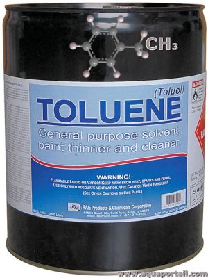  Toluene: Le Solvant polyvalent et le précurseur incontournable pour la production de matières plastiques !